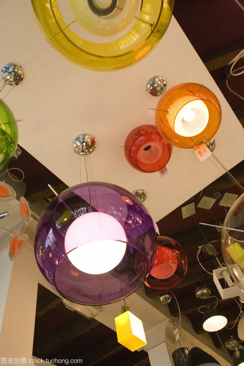 法国巴黎灯具销售 点亮浪漫之都的家居艺术